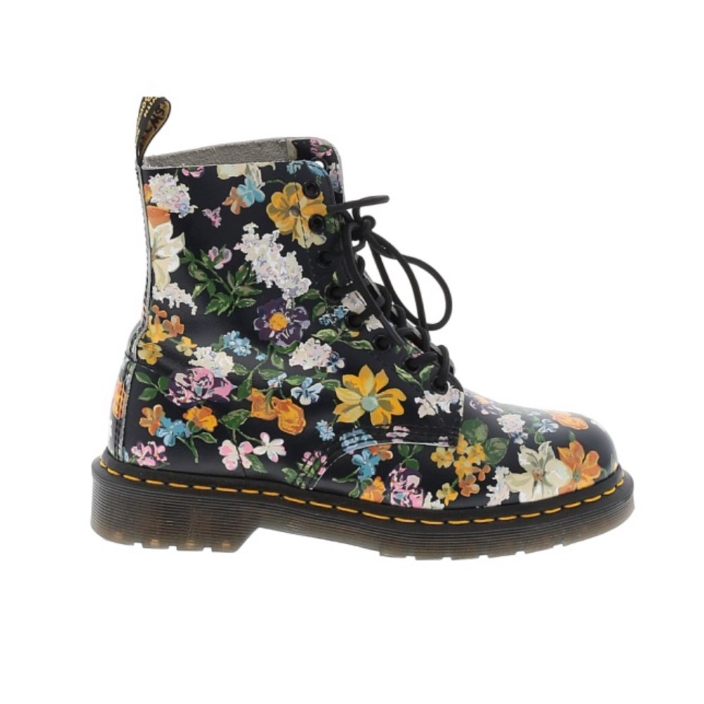 EUC Dr. Martens Darcy floral Pascal boots